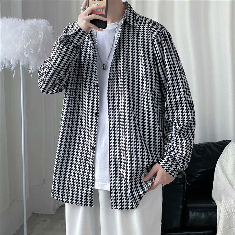 Men's Casual long sleeve shirt - lightweight button-up for spring & autumn.